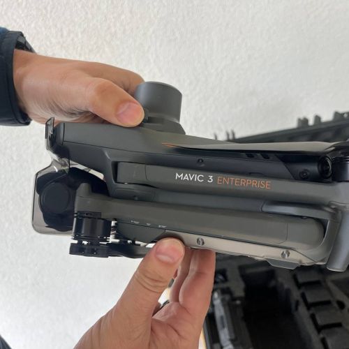 Сельскохозяйственный дрон с дополнительным оборудованием