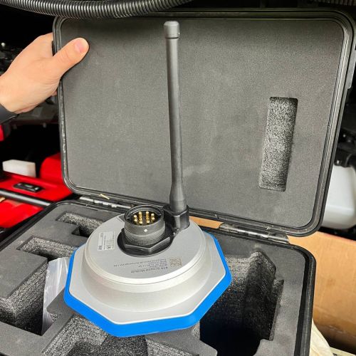 Сельскохозяйственный дрон с дополнительным оборудованием