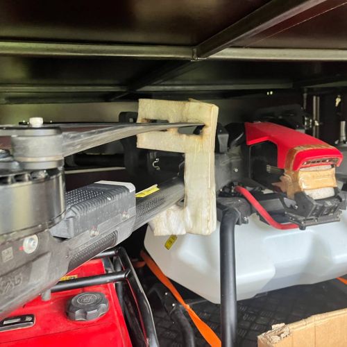 Сельскохозяйственный дрон с дополнительным оборудованием