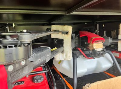 Сельскохозяйственный дрон с дополнительным оборудованием